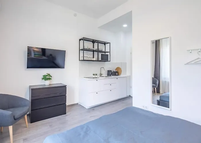 Absolute With Balcony * Budapest