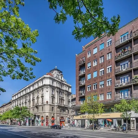 Absolute With Balcony Apartman Budapest